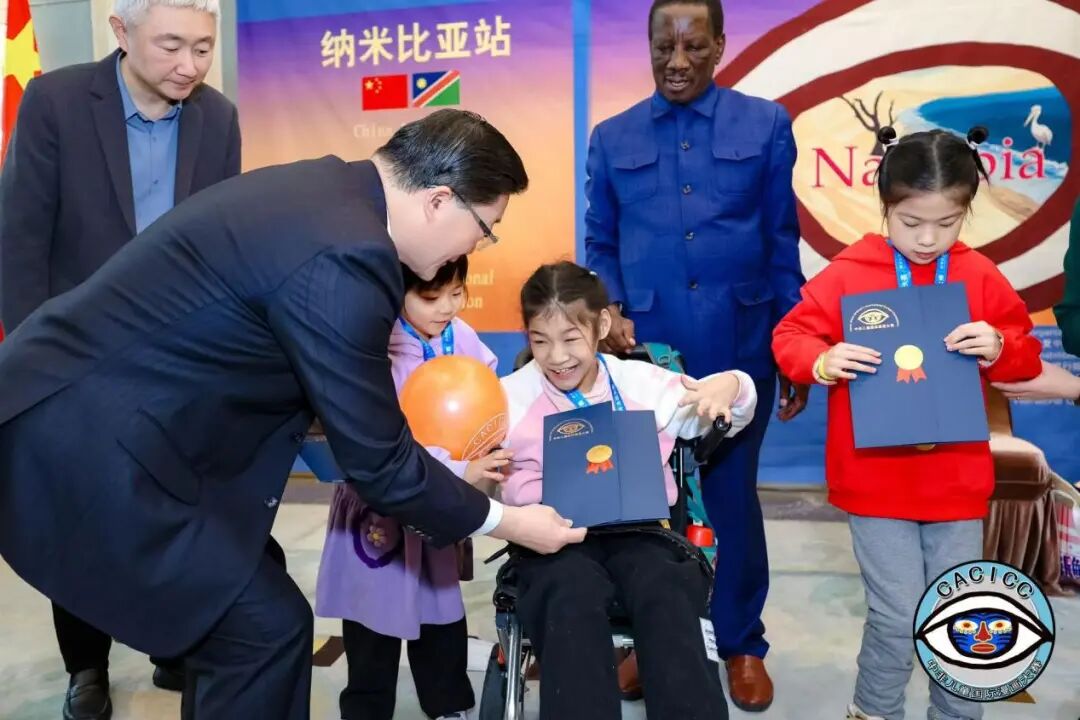 �������ģ����곤�� | ��ƽ���зǶ�ͯ���������������ױ���վ�佱�����ھ�Բ������