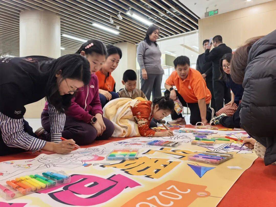 &ldquo;�㰮���ݡ���������&rdquo; ʾ��������տ��й��������лԲ����Ļ